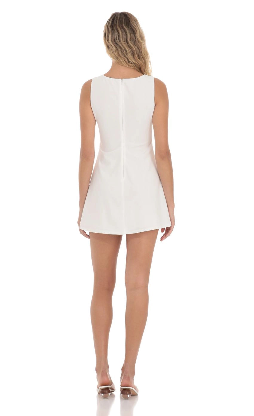 DingJi Wedding Elegant High Neck Sleeveless Short Style Simple Homecoming Dresses